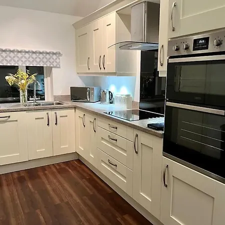 Garden Cottage, Maryholme *